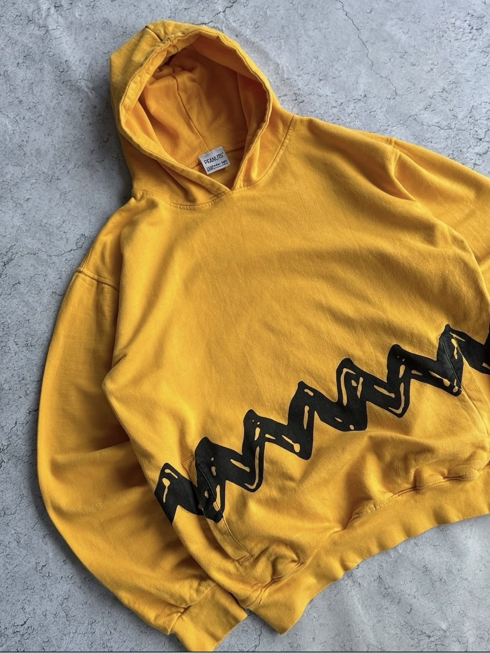 Peanuts Charlie Brown Sweatshirt - Picture 4 of 5